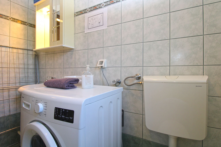 Bathroom 3, Apartment 1092, Pula