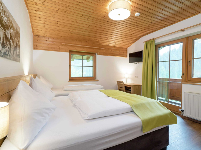 Bedroom 4, Apartment With Terrace, Zell am See