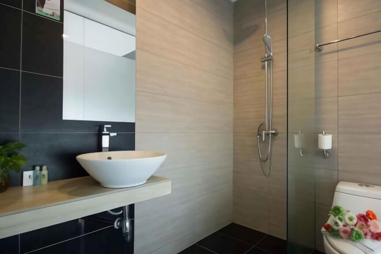 Bathroom 6