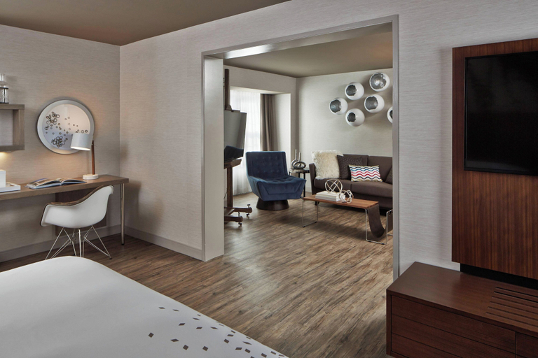 Bedroom 2, The Del Monte Lodge Renaissance Rochester Hotel & Spa, Monroe