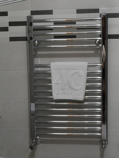 Others 3, Hostal 4C Cuatro Caminos, Madrid