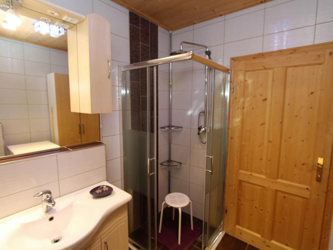 Bathroom 4, Apartment in Treffen near Gerlitzen Ski Slopes, Villach Land