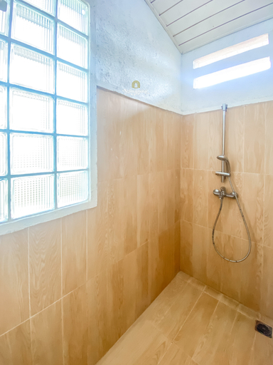Bathroom 4