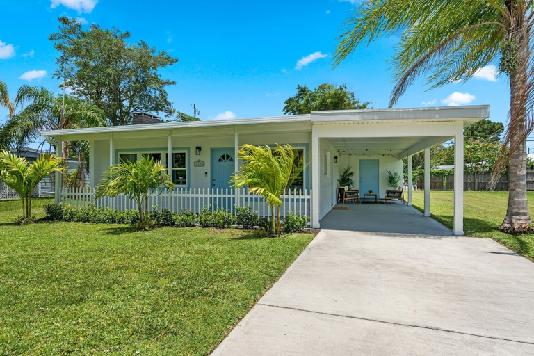 Exterior & Views 2, Little Palm Cottage, Indian River