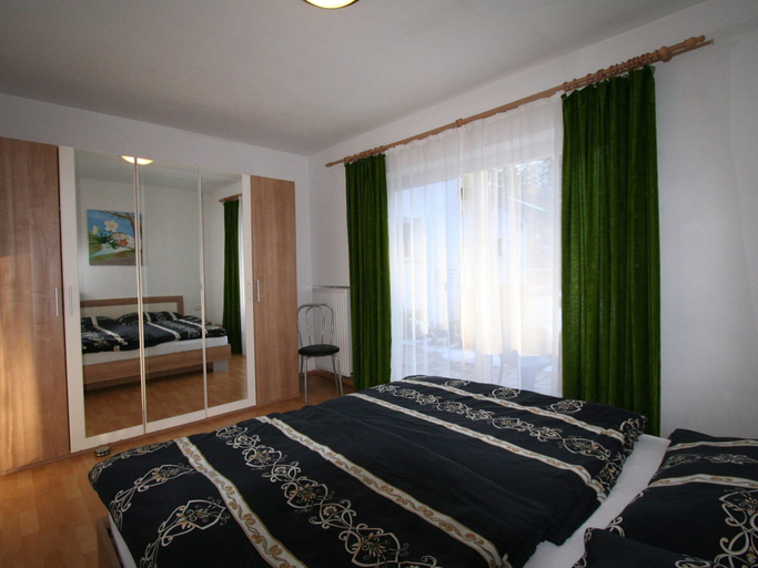 Bedroom 3, Restful Apartment in Scheffaui With Terrace, Kufstein