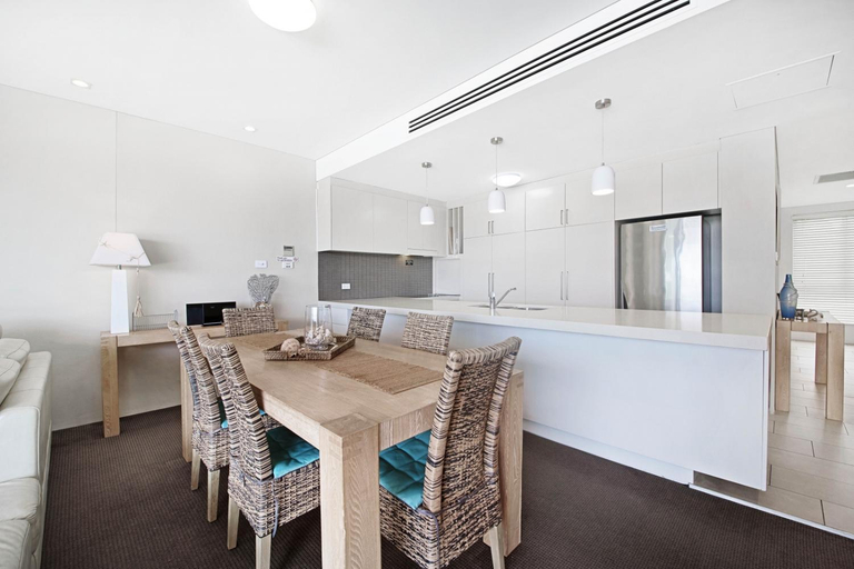 Others 4, Cote D'Azur Resort, Port Stephens