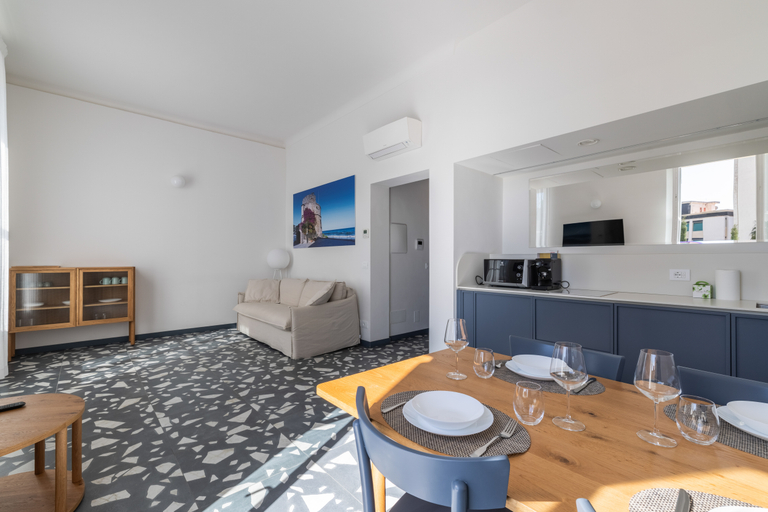 Dining Room 1