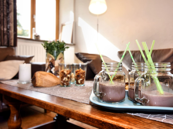 Food & Drinks, Forest-edge Stay, Burtonville, Luxembourg