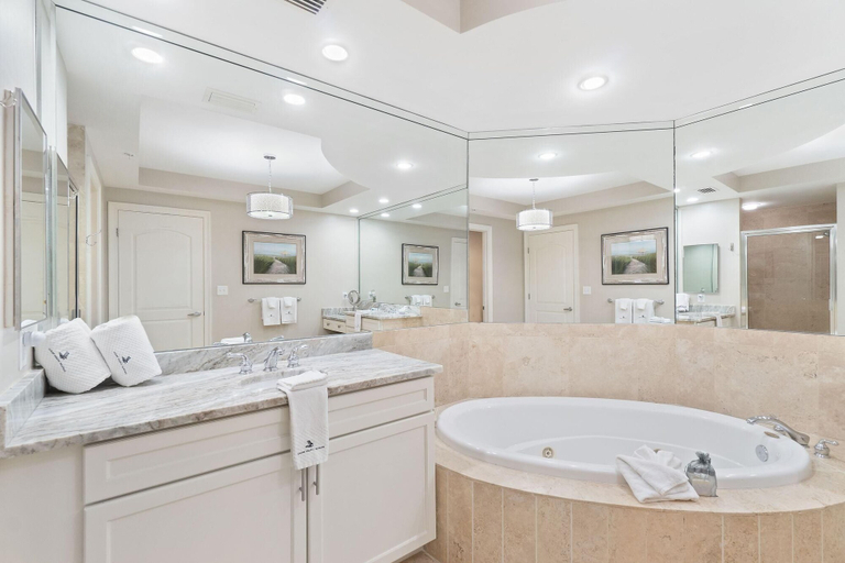 Bathroom 4, Indigo West 1104, Escambia