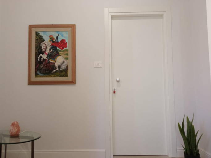 Others 5, La Casa di Ary alle pendici dell'Etna, Catania
