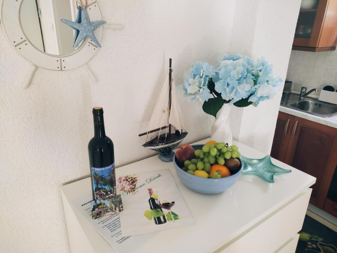 Food & Drinks 5, Apartman BRACKI CVIJET, Sutivan