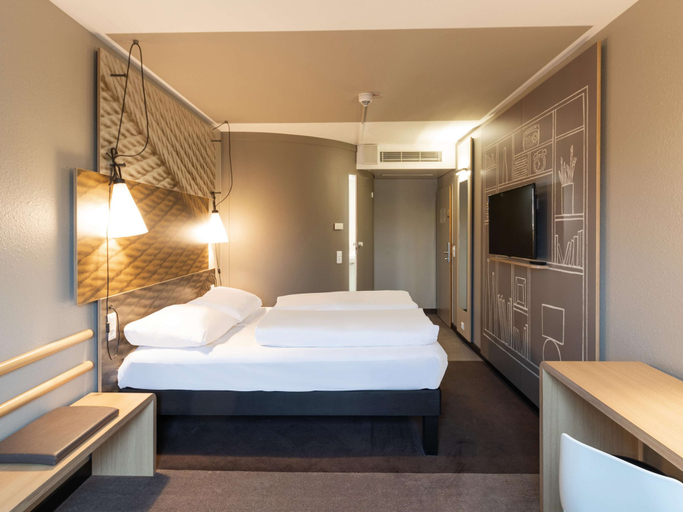 Bedroom 4, B&B HOTEL Wuppertal-City, Wuppertal