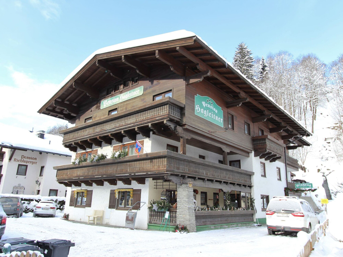 Exterior & Views, Apartment in Saalbach-hinterglemm, Zell am See