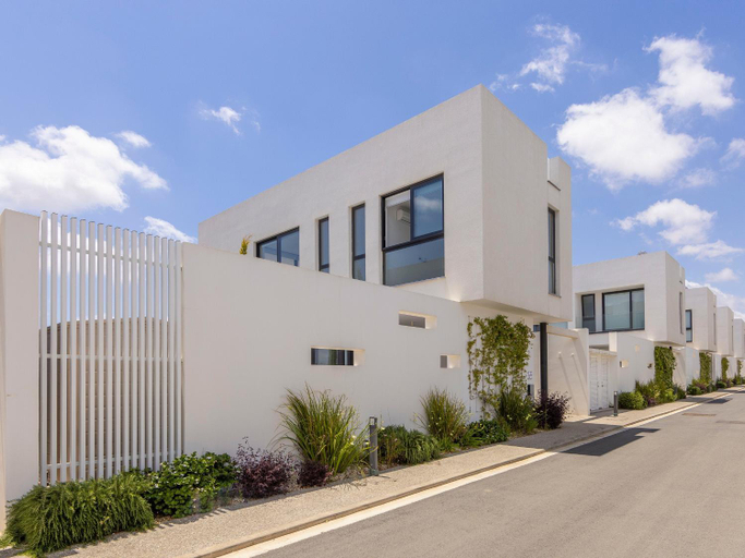 Others 5, Almaria Residences