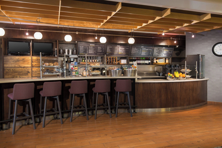 Food & Drinks 5, Courtyard Des Moines West/Jordan Creek, Dallas