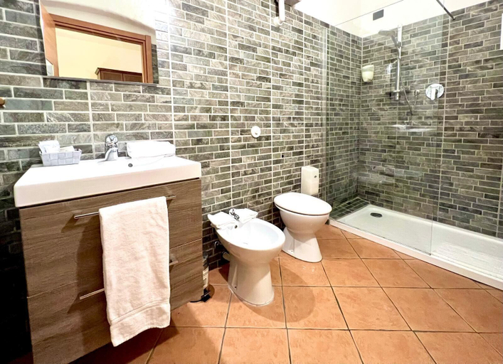 Bathroom 2