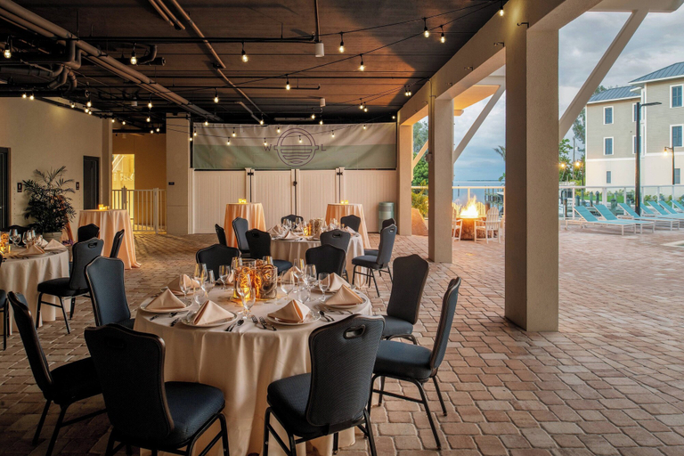 Food & Drinks 5, Waterline Villas & Marina, Autograph Collection, Manatee
