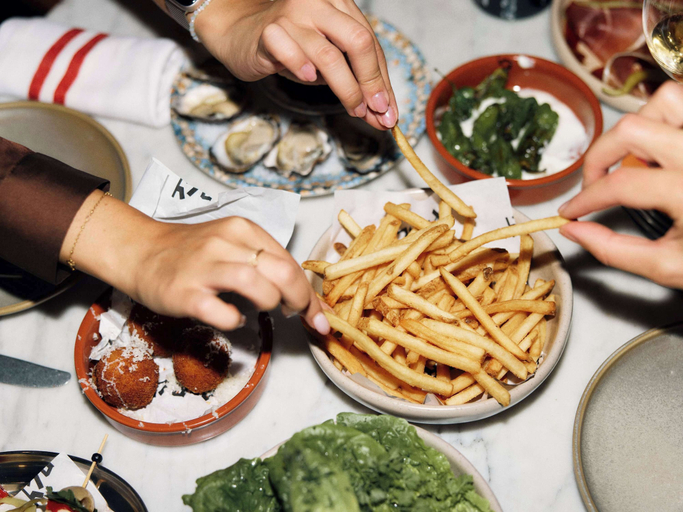 Food & Drinks 9