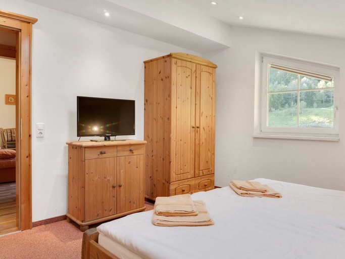 Bedroom 2, Apartment in Grossarl near Ski Slopes, Sankt Johann im Pongau