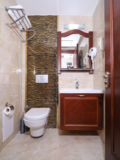 Bathroom 5, New City Hotel, Şişli