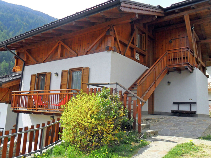 Exterior 2, Apartment in Celledizzo Near Ski Lift, Trento
