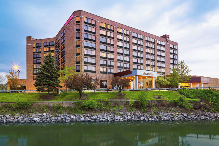 Exterior & Views, Sheraton Lisle Naperville Hotel, Dupage