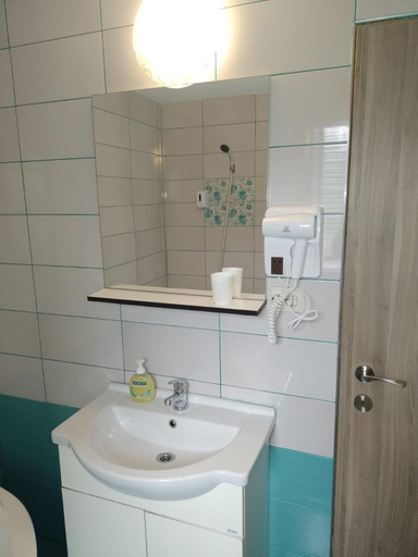 Bathroom 3, Charter Apartments Costea, Cisnadie