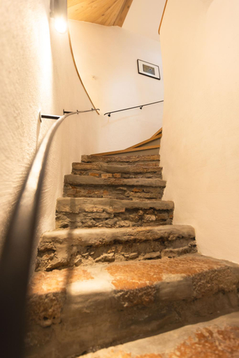 Others 4, the salt vis a vis, Hallein