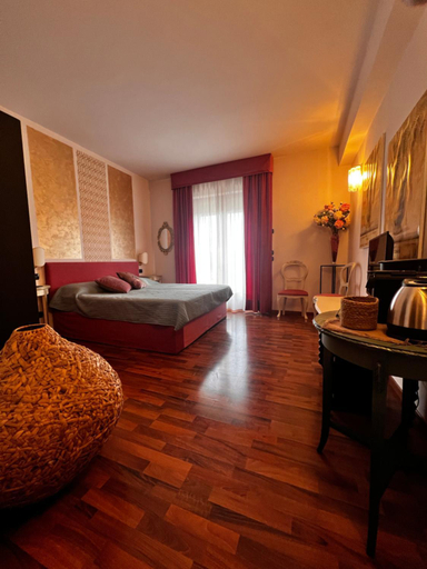 Bedroom 5