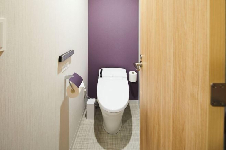 Bathroom 15