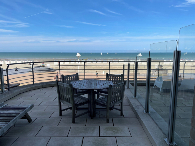 Others 5, Apartment in Nieuwpoort With sea View, West-Vlaanderen