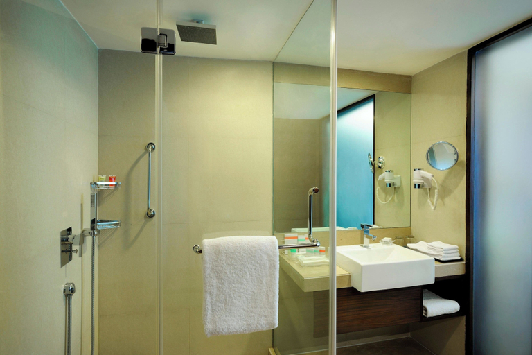 Bathroom 4, Four Points by Sheraton Ahmedabad, Ahmadabad