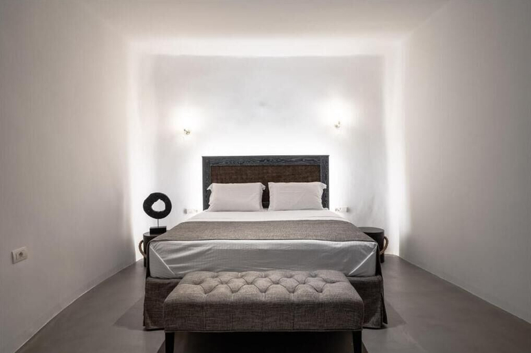 Bedroom 2, Deep Earth Villas, South Aegean