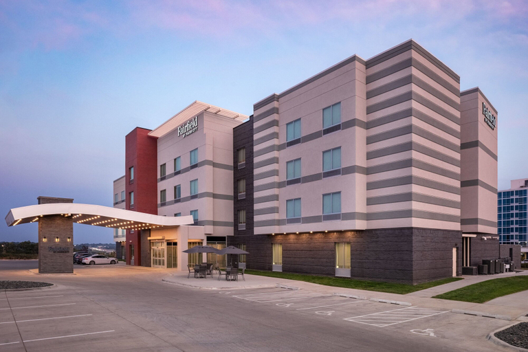Fairfield by Marriott Inn & Suites Omaha at MH Landing, Douglas
