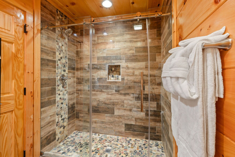 Bathroom 4, The Great Escape by Ghosal Luxury Lodging, Sevier