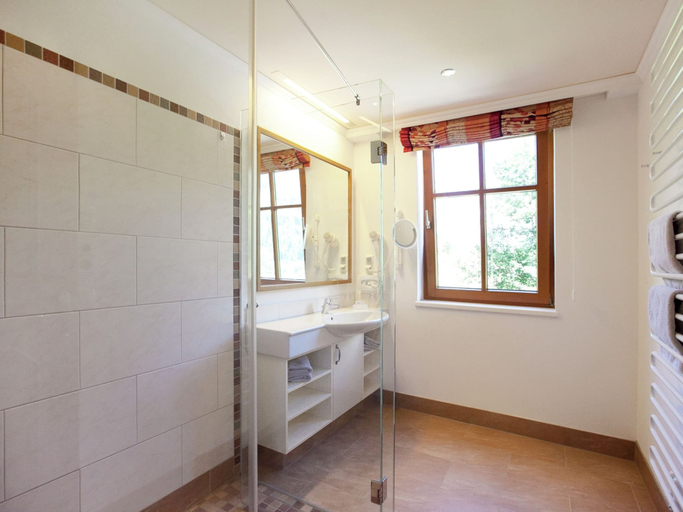 Bathroom, Apartment in Kleinarl Near Ski Slopes, Sankt Johann im Pongau