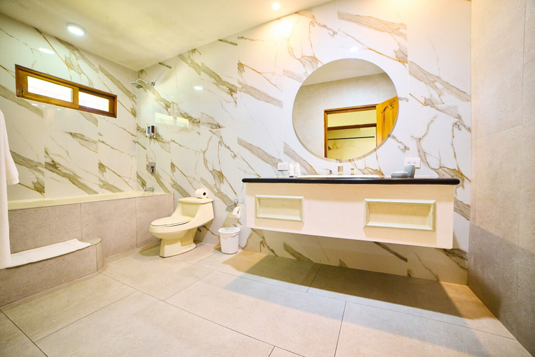 Bathroom 5, El Rodeo Estancia Boutique Hotel & Steakhouse, Alajuela