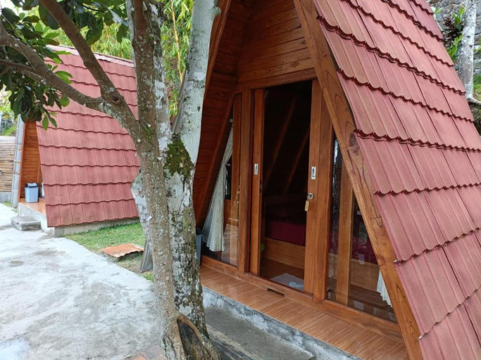 Exterior 10