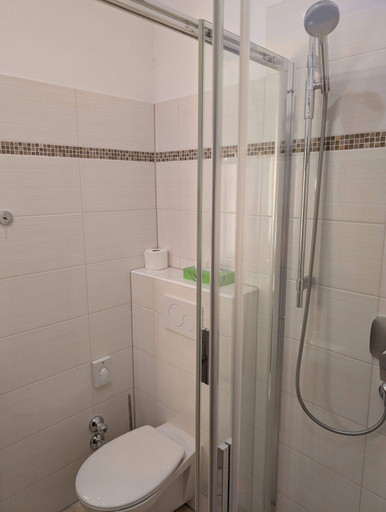 Bathroom 5, Stadthotel Augsburg, Augsburg