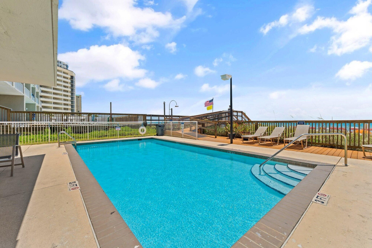 Sport & Beauty 5, Ocean Breeze East 803, Escambia