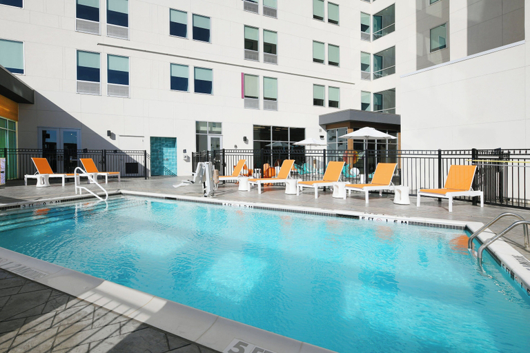 Sport & Beauty, Aloft by Marriott Dallas Euless, Tarrant