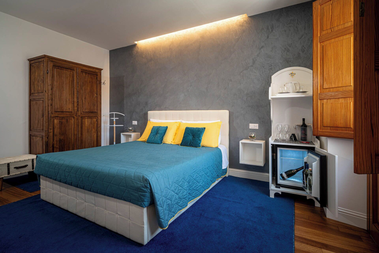 Bedroom 4, Marcus Suite, Cagliari