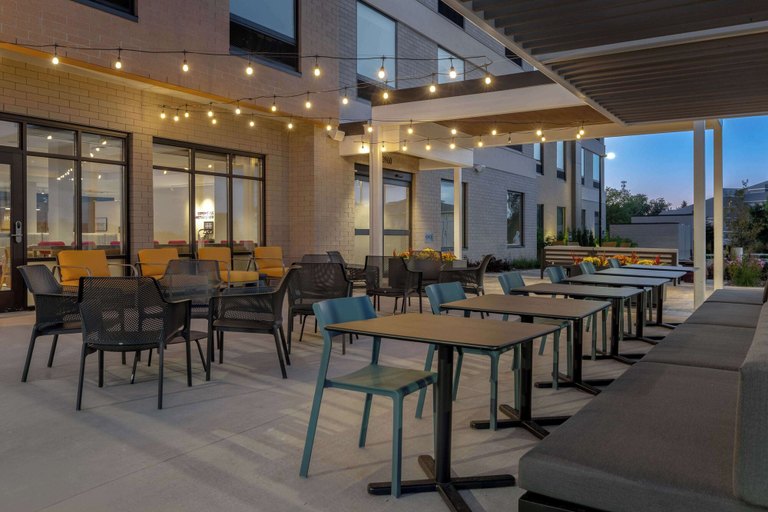 Food & Drinks 5, Home2 Suites By Hilton Sheboygan, Sheboygan