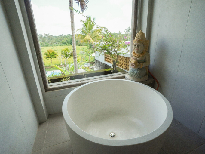 Bathroom 4