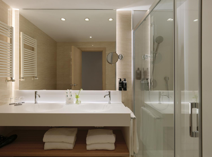 Bathroom 4, Hotel Zenit Coruna, A Coruña