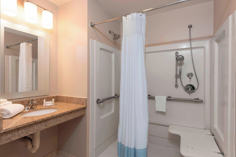 Bathroom 5, TownePlace Suites Fort Wayne North, Allen