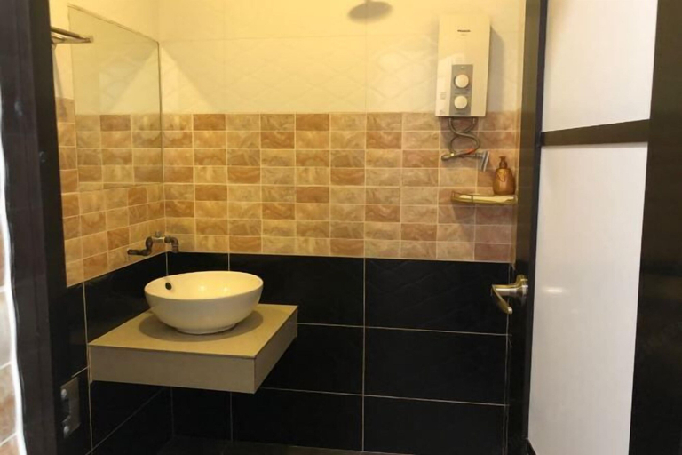 Bathroom 9