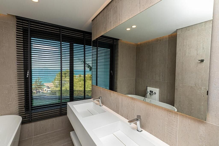 Bathroom 5, Mazarine Hotel, Vlorës