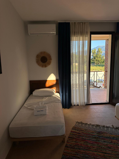 5, DM Studio's Apartments, Vlorës