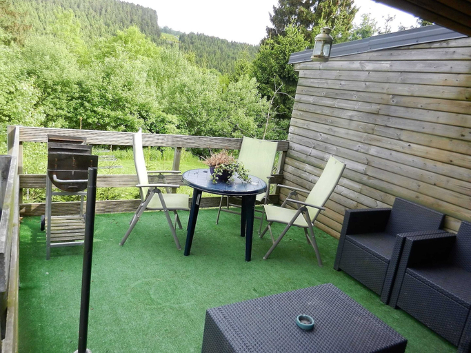 Exterior & Views 2, The charm of a wooden chalet with a magnificent view, not far from Spa, Liège